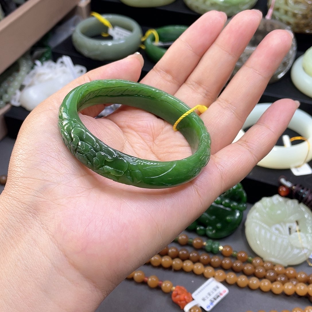 和田玉手镯58圈口26未镶嵌