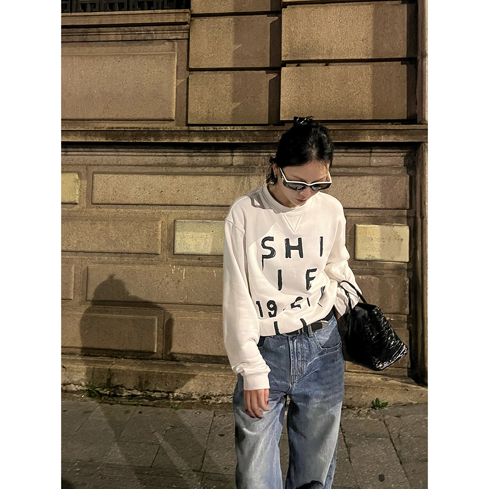 SHIIEELL【减龄公式】100棉舒适宽松透气白色美式圆领休闲卫衣W0425