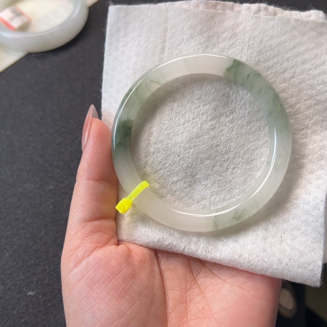 石英质玉手镯未镶嵌881