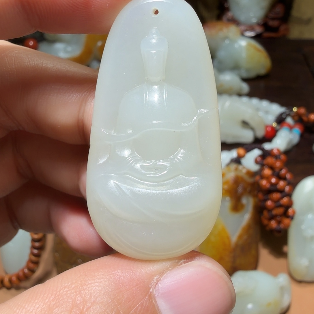和田玉未镶嵌颈饰