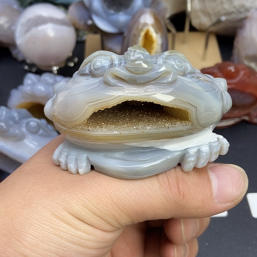 玛瑙/玉髓未镶嵌珠宝奇石