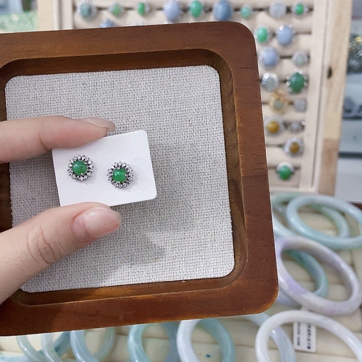 翡翠未镶嵌颈饰天然翡翠Ａ货