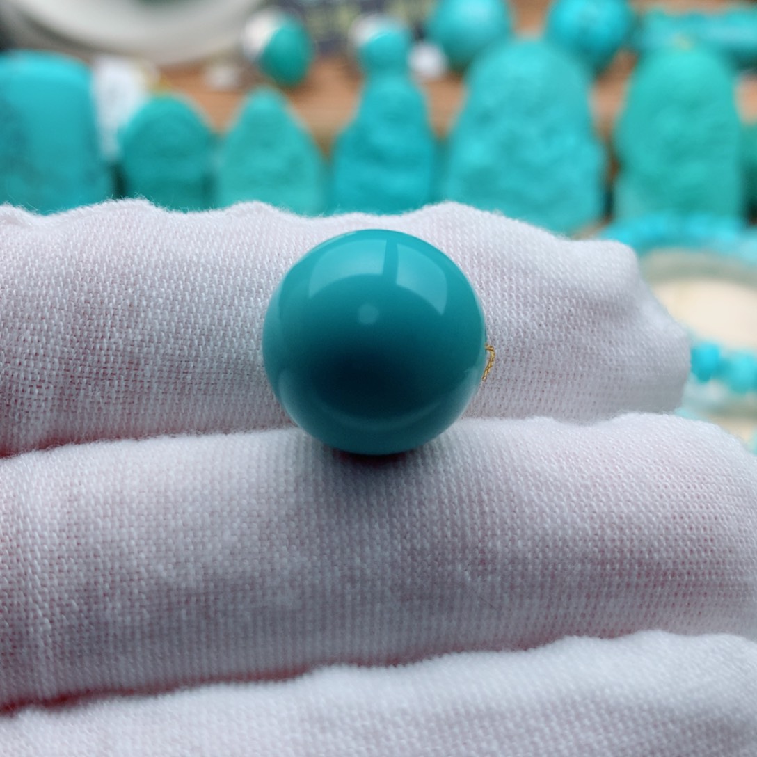 绿松石颈饰未镶嵌