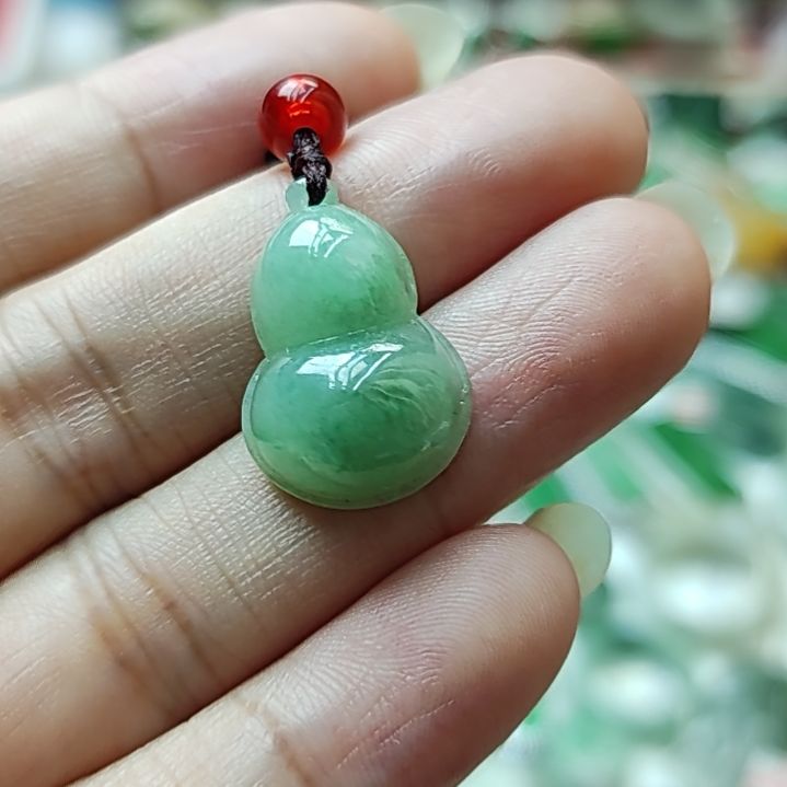 翡翠未镶嵌颈饰23   