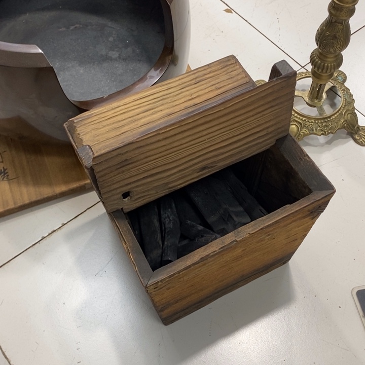 杨***堂中古品默认微瑕看好下手