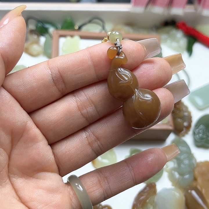 【闪购商品】和田玉未镶嵌颈饰双**纹