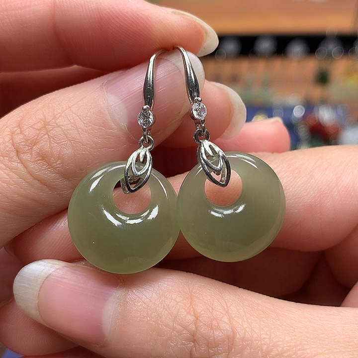 和田玉银S925镶嵌耳饰平安扣17.6左右晴水色