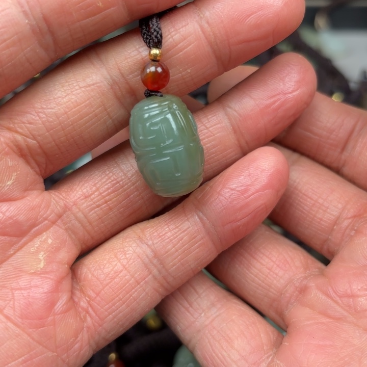 和田玉吊坠未镶嵌