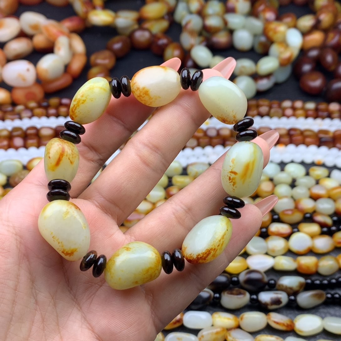 未镶嵌和田玉手链