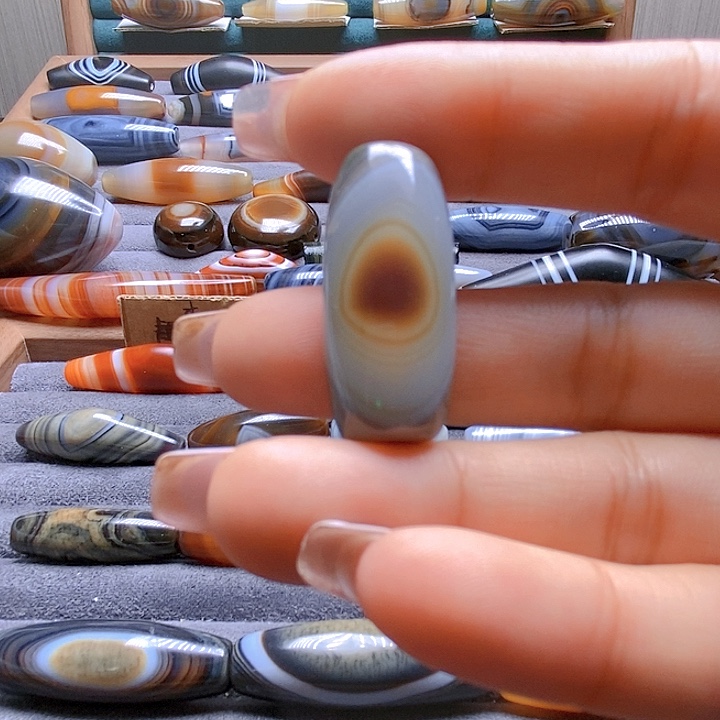 贴***哥玛瑙/玉髓未镶嵌吊坠(不含链)