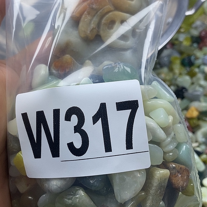 蛇纹石玉未镶嵌鱼缸的