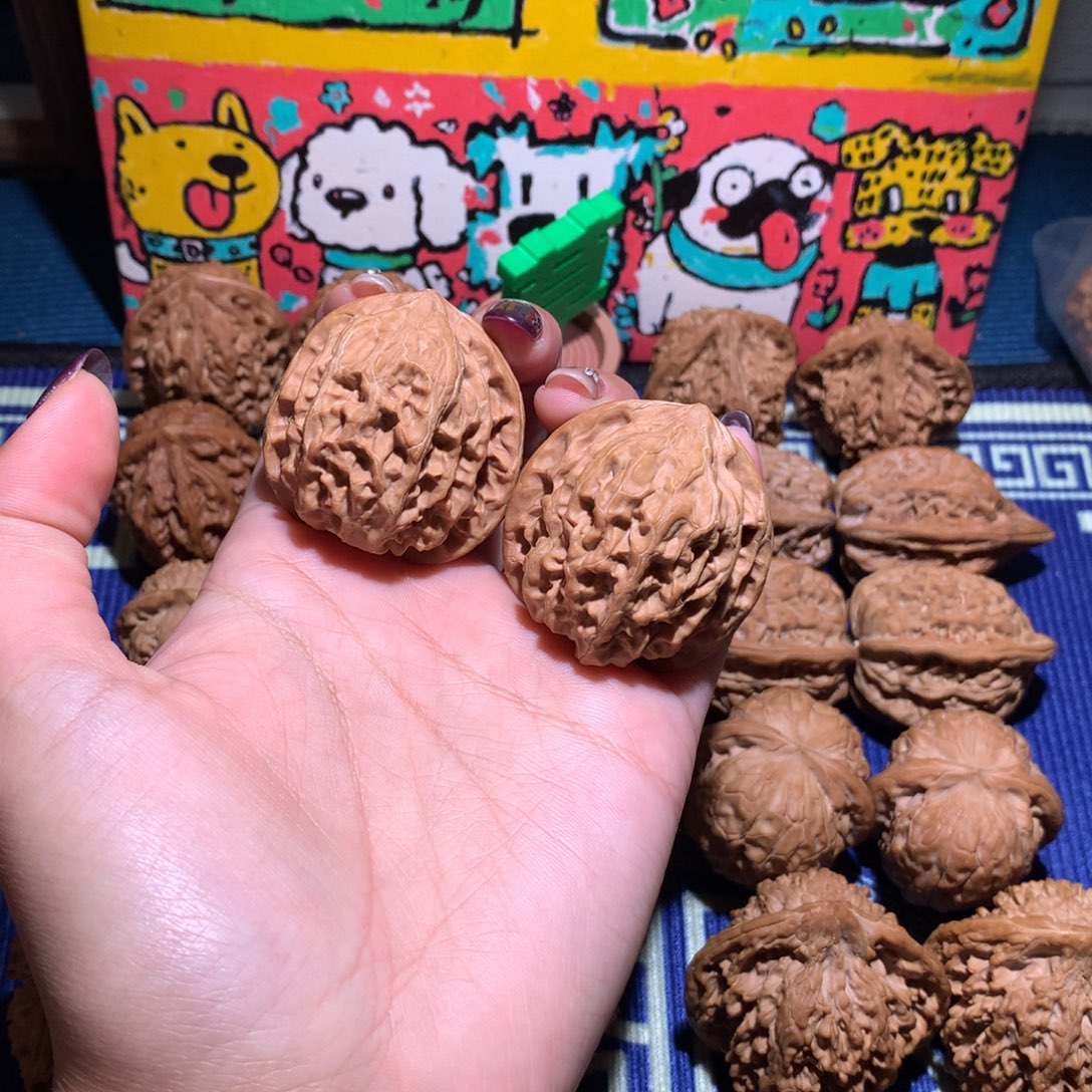 文玩核桃吊坠39➕方尊301