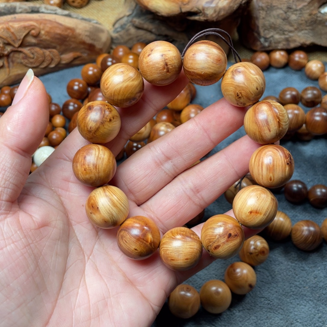 柏木（崖柏）1.8对眼微瑕