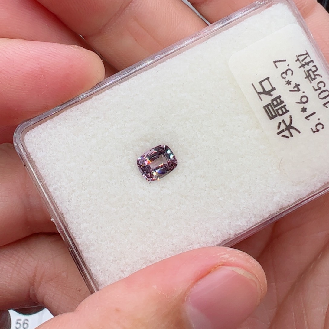 尖晶石裸石未镶嵌1.1克拉