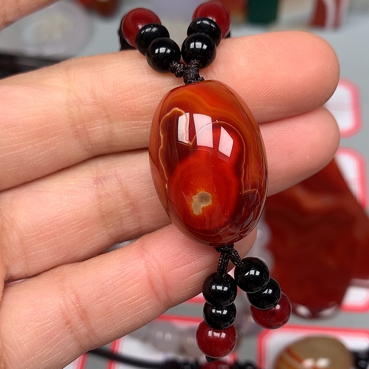 毛***蕊玛瑙/玉髓未镶嵌颈饰