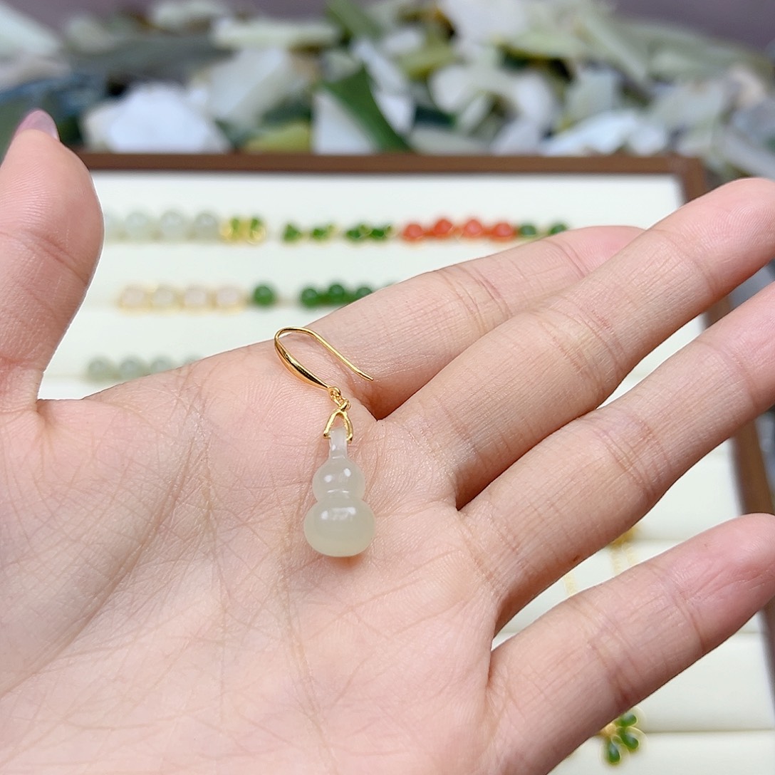 银S925镶嵌和田玉耳饰华