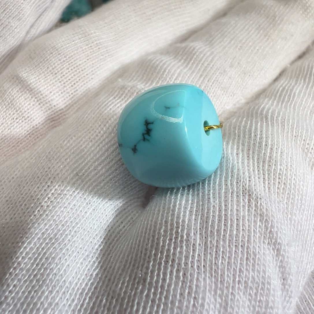 绿松石配饰未镶嵌