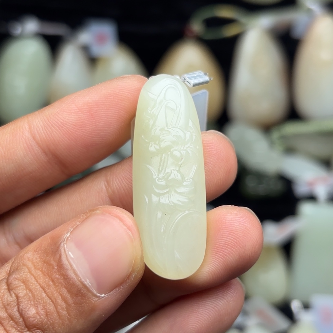 和田玉未镶嵌吊坠(不含链)