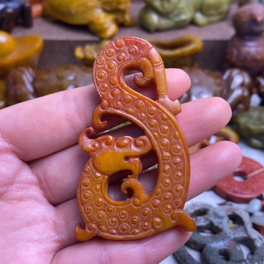 和田玉（糖玉）未镶嵌颈饰