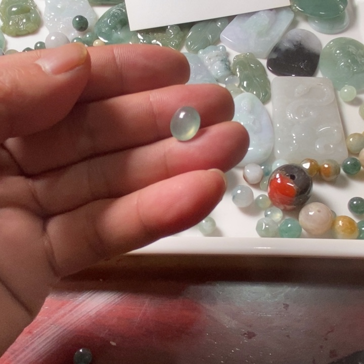 翡翠挂件未镶嵌啊*