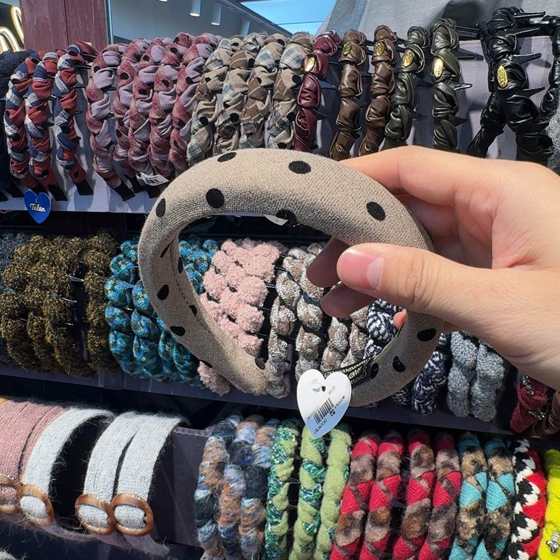 曾***惠非金属波点发箍哦