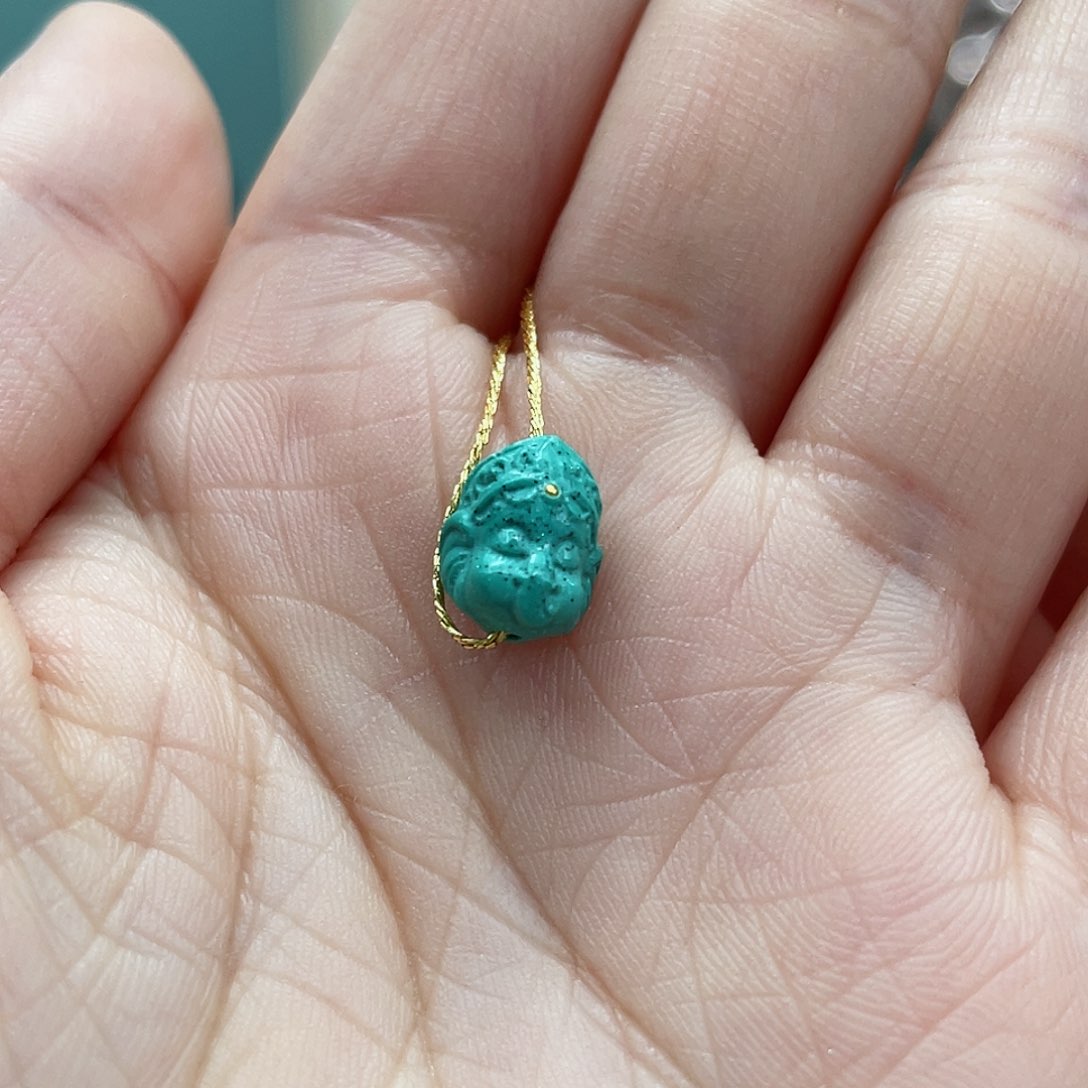 绿松石颈饰未镶嵌