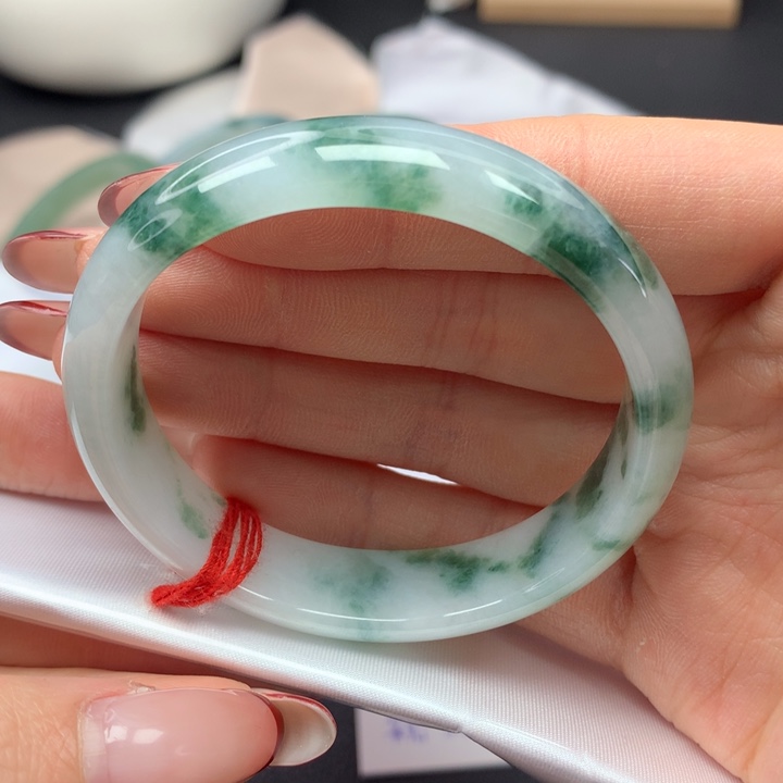 翡翠手镯未镶嵌53贵妃