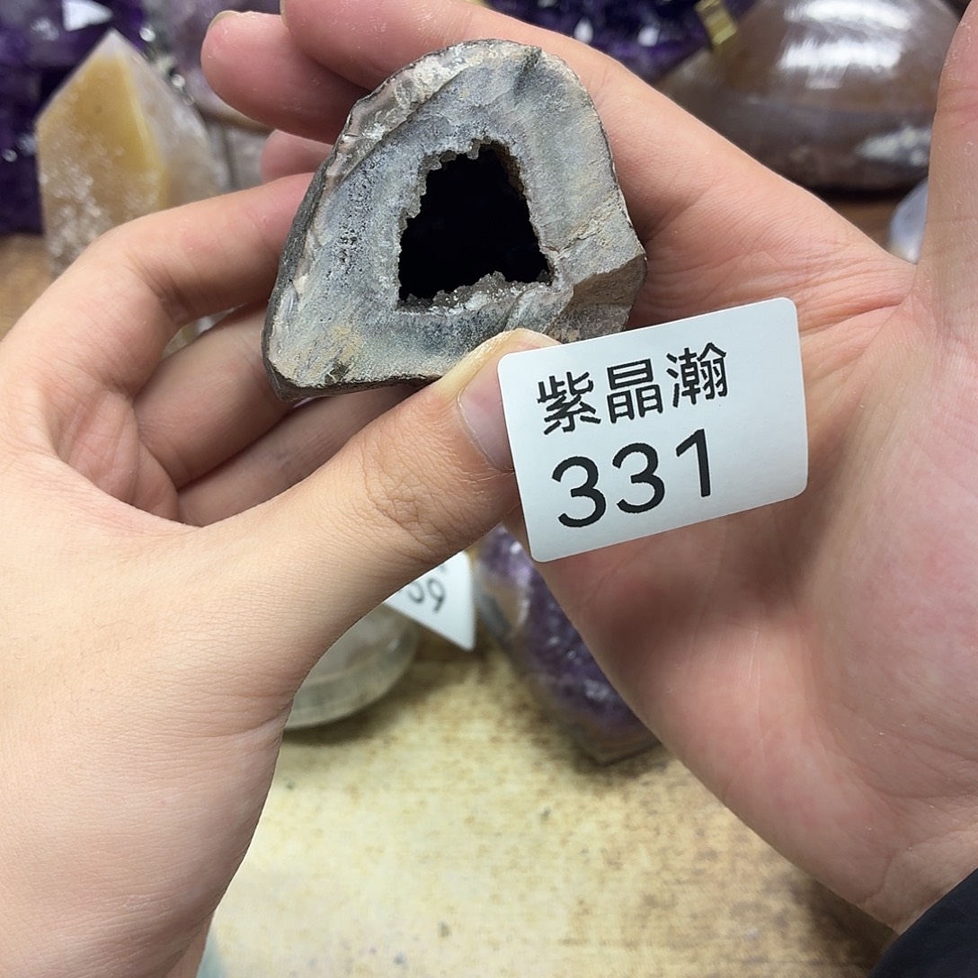 黄晶未镶嵌大型摆件（非配饰）