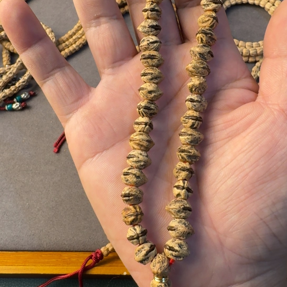 内***谁柏香籽/百香籽吊坠