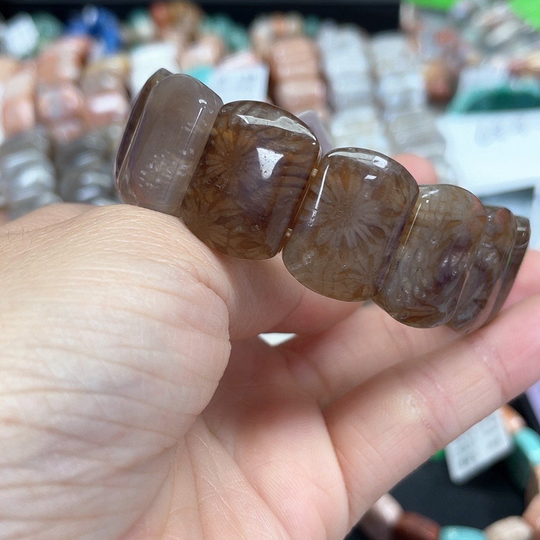 硅化珊瑚（珊瑚玉）手串未镶嵌抓****勇371