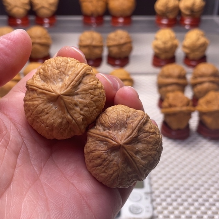 文玩核桃把件6玺宝三棱