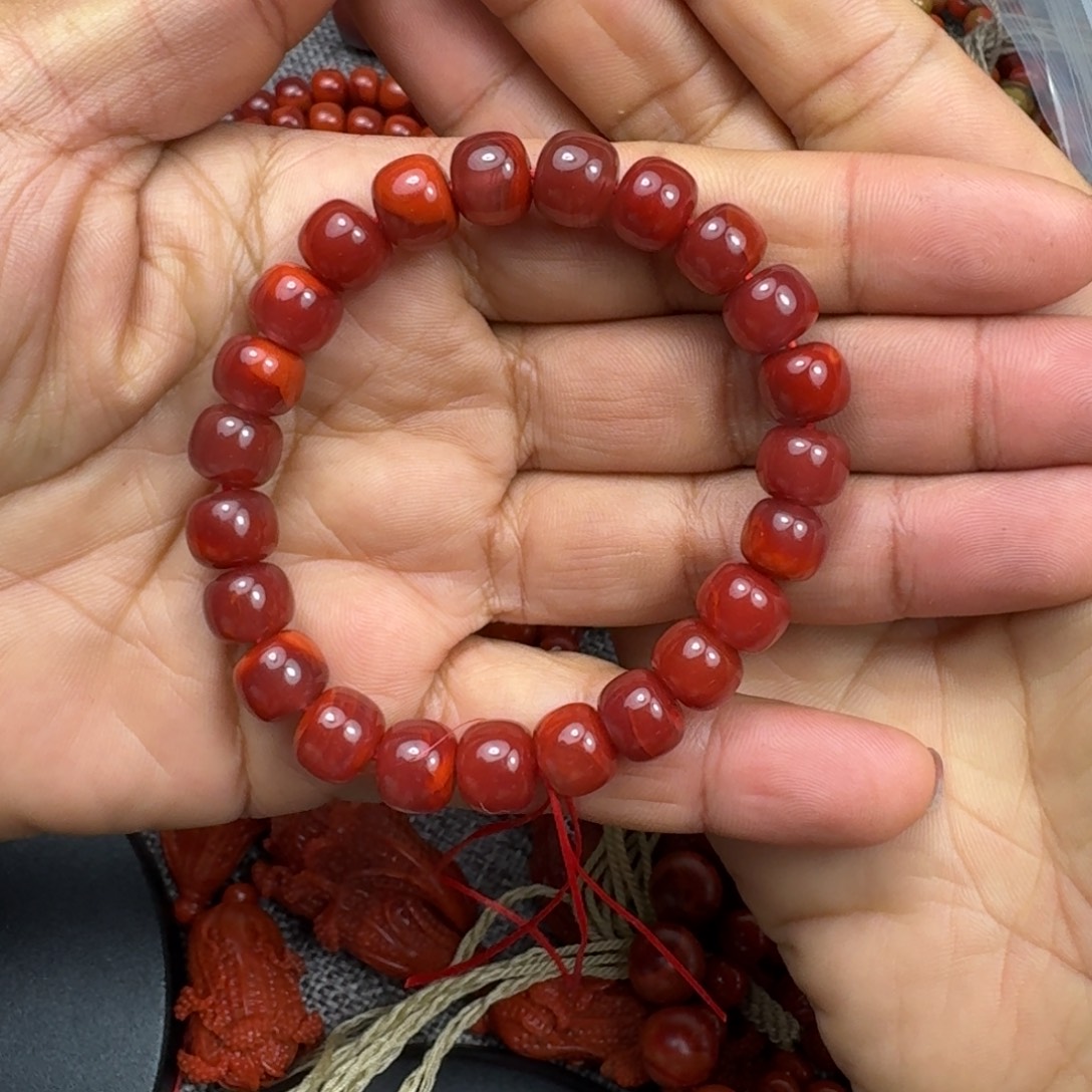 秋***萍南红玛瑙未镶嵌手链