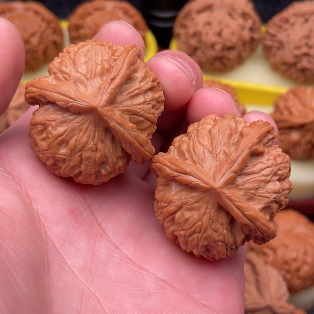 文玩核桃把件金锭元宝三棱36