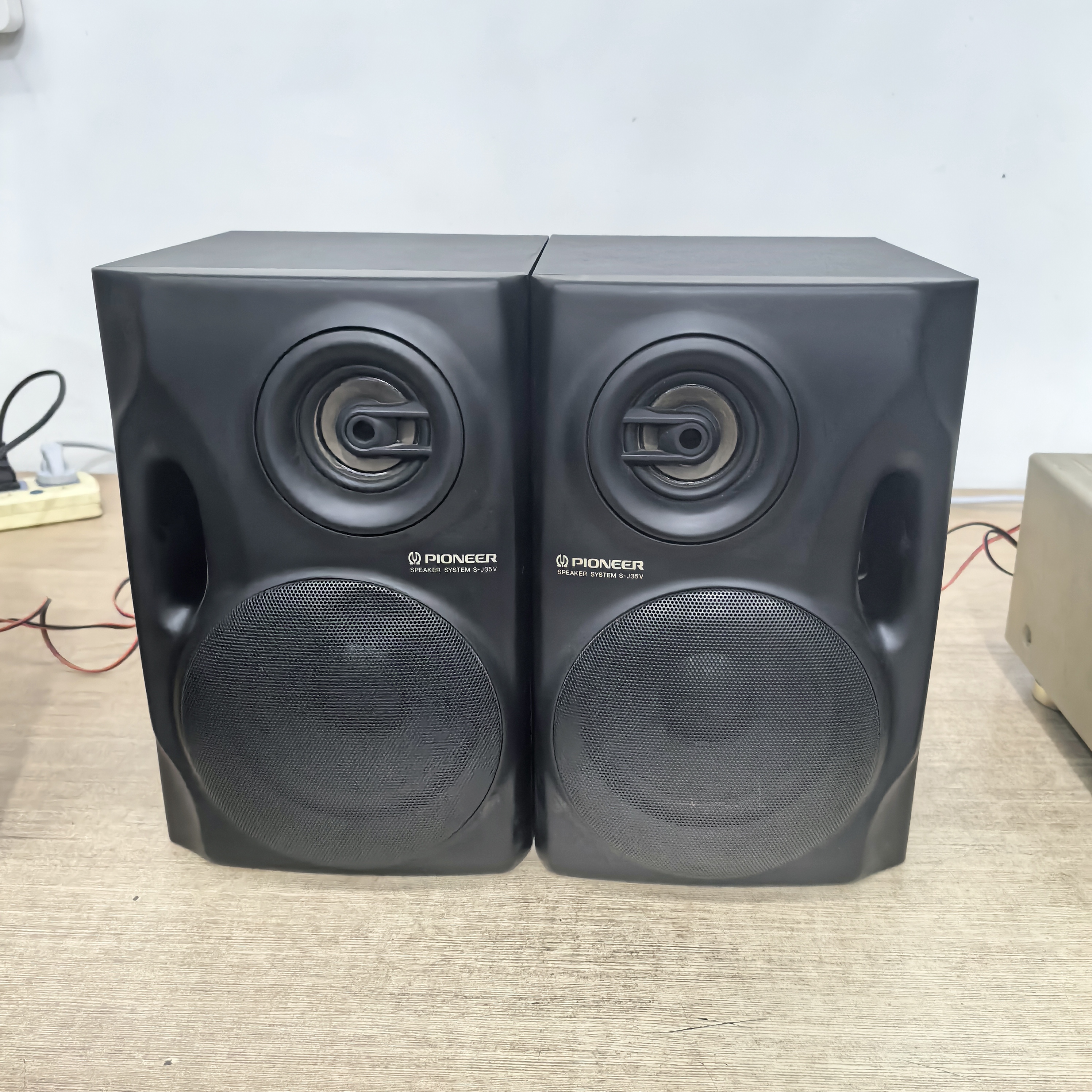 9新  XF音箱正常使用运费自理