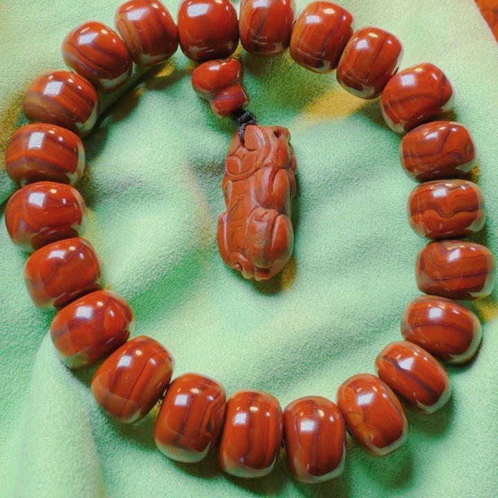 萧***明玛瑙/玉髓未镶嵌手串