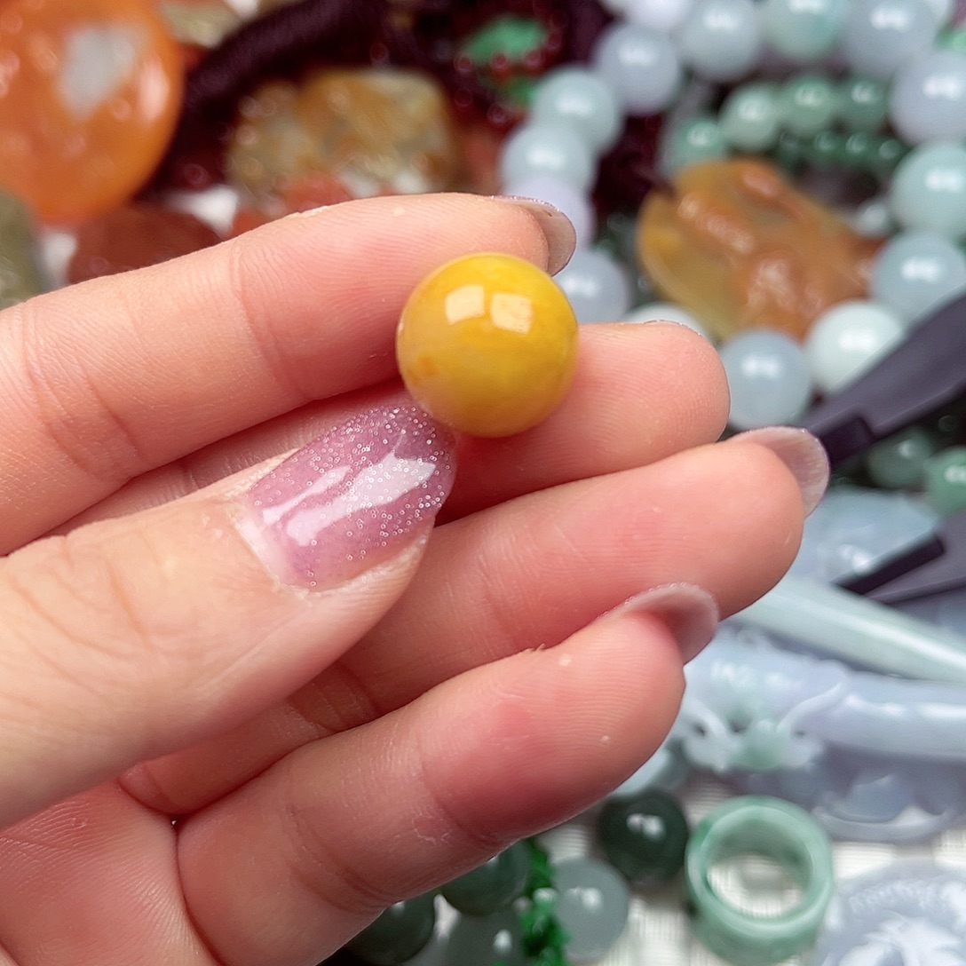 蓝***蓝翡翠未镶嵌颈饰翡翠