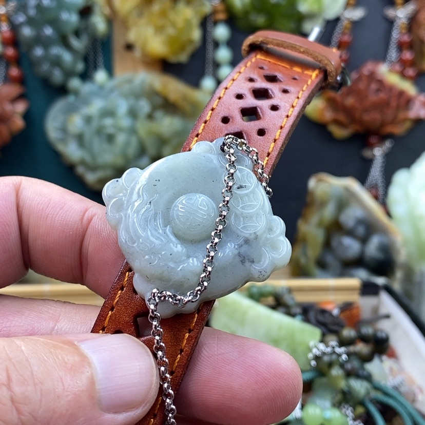 【闪购商品】未镶嵌蛇纹石玉手牌