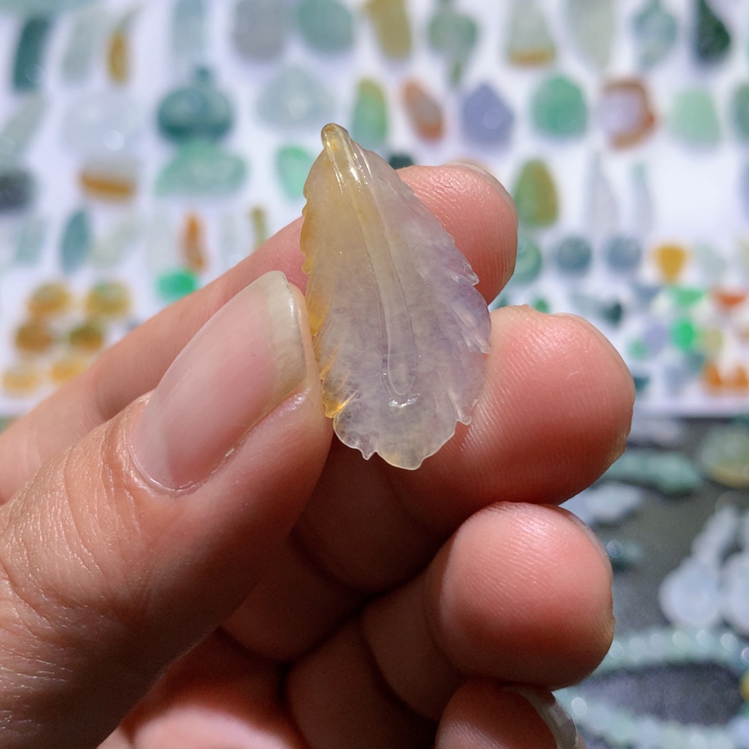 未镶嵌定制翡翠冰黄羽毛