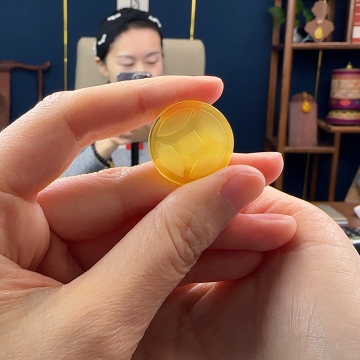 蜜蜡吊坠(赠链)未镶嵌胖*猪