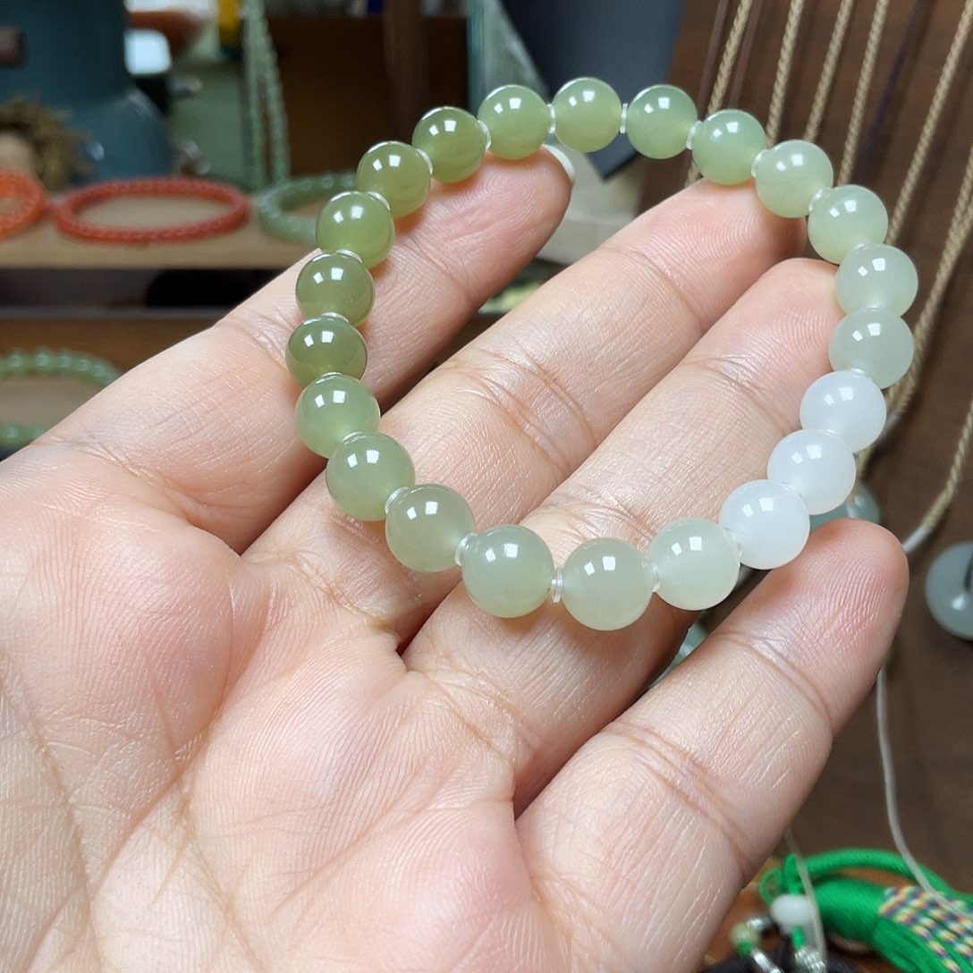 和田玉未镶嵌手串