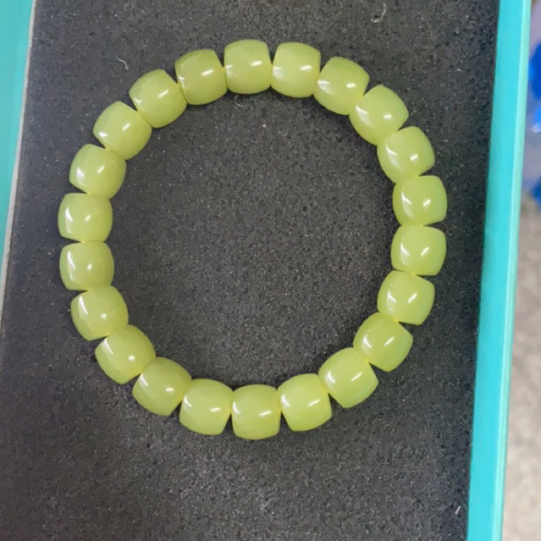新疆和田玉精品暴力黄卡10直切手串