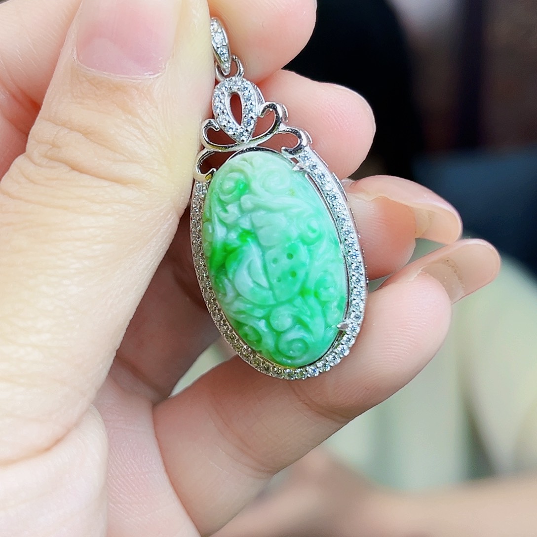 翡翠银S925镶嵌颈饰多样性