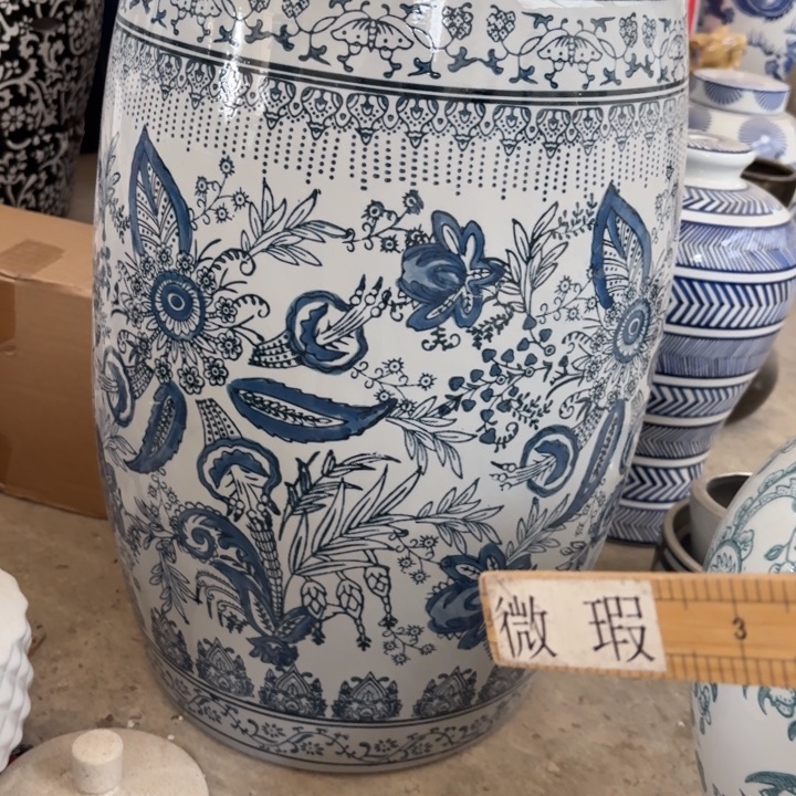 微瑕青花瓷器值得购买