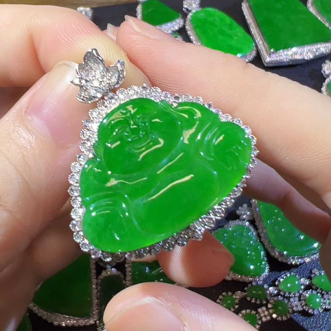 嘉***嘉翡翠18K金镶嵌吊坠(不含链)