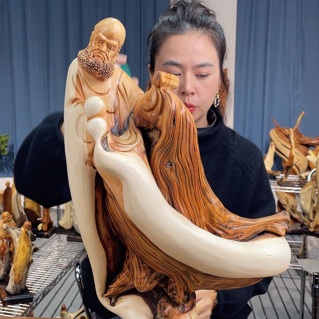 柏木（崖柏）随型艺术根雕