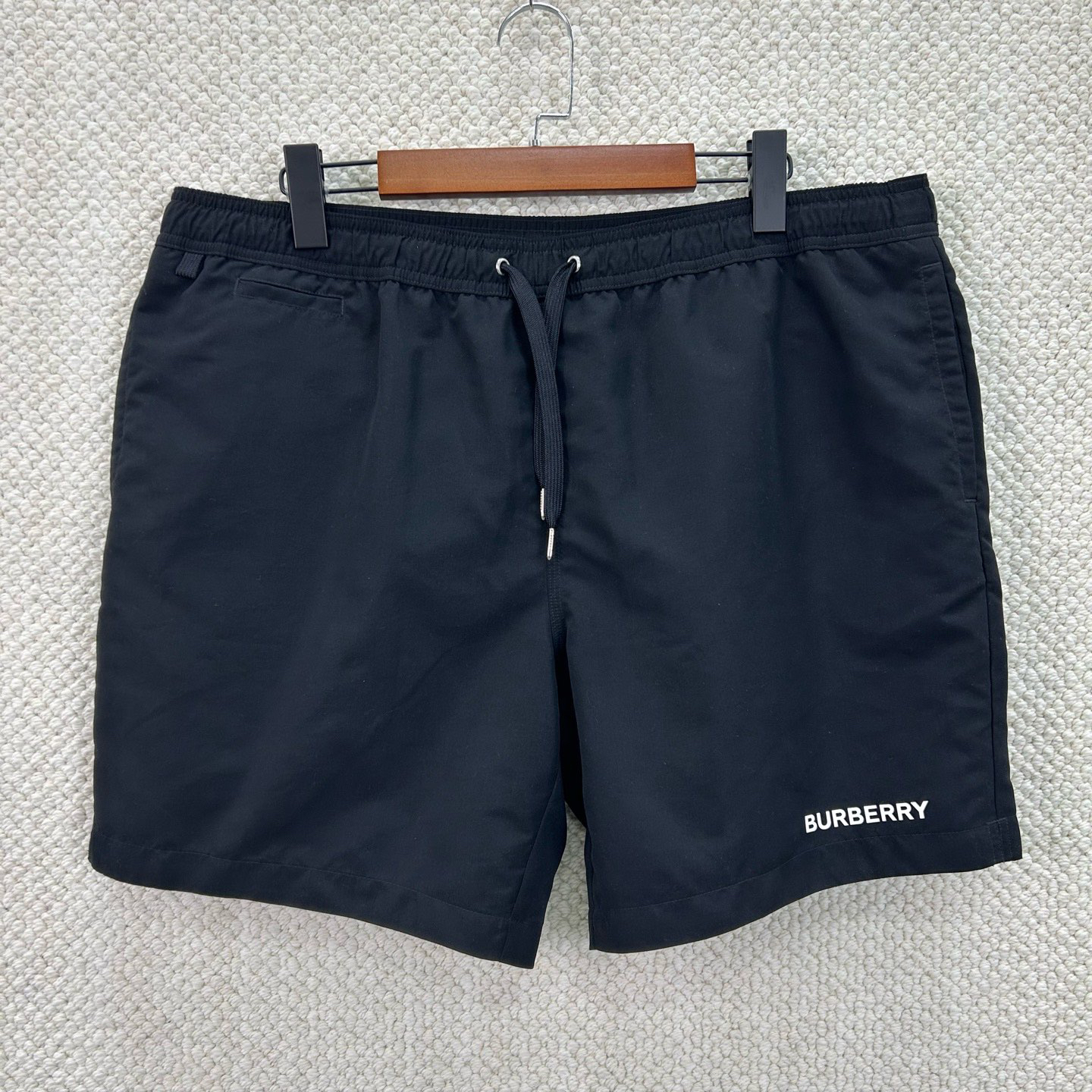 99新 BURBERRY/博柏利 黑色速干沙滩裤 XL码 ys000497