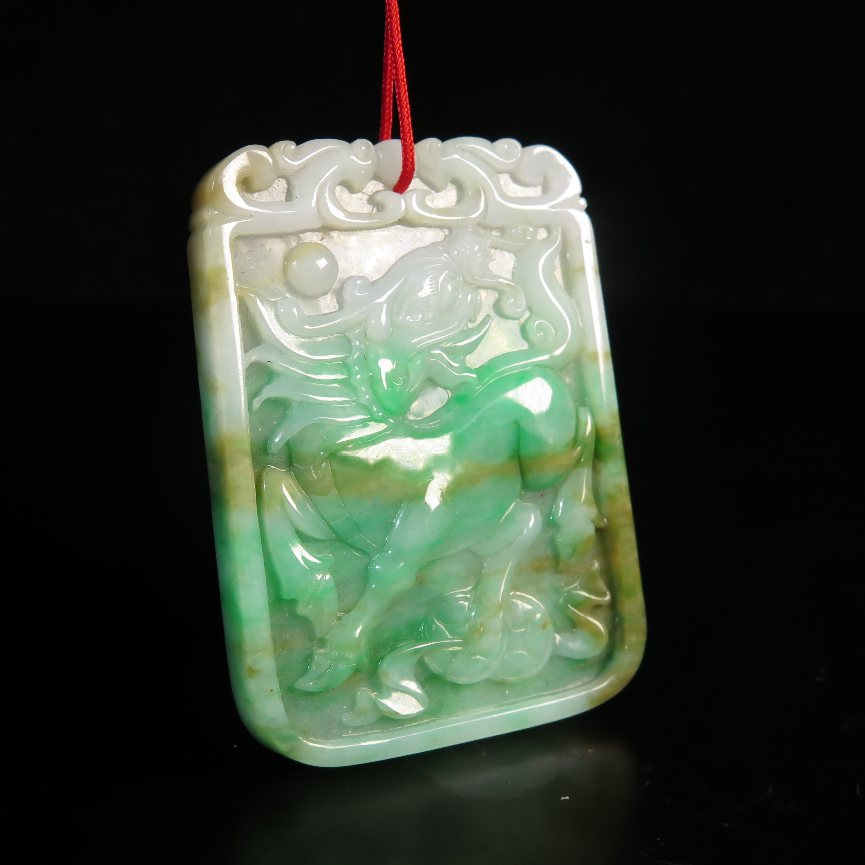 民国翡翠浮雕麒麟玉佩/MZ535055/翡翠/民族文物