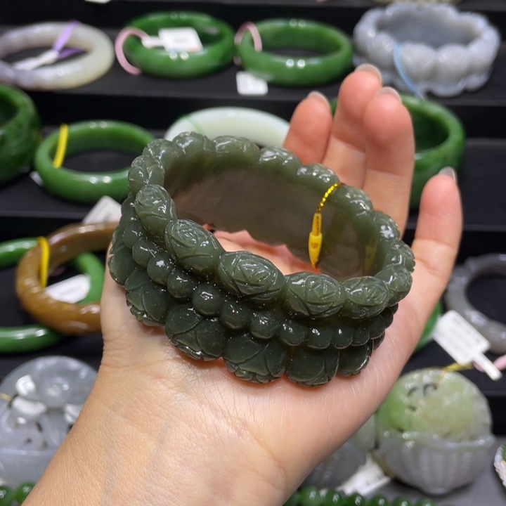 和田玉手镯57圈口 编号75未镶嵌