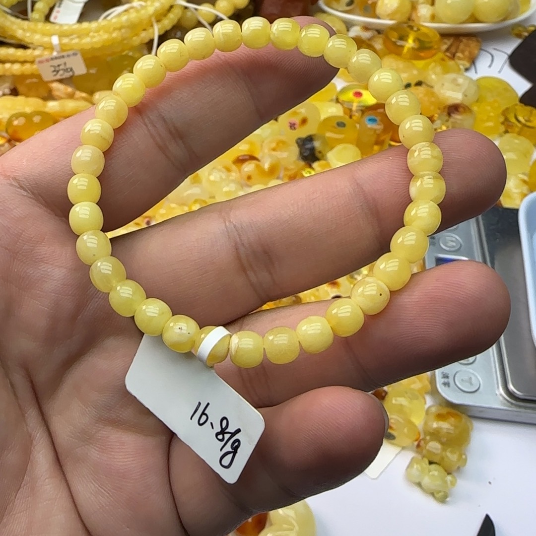 琥珀未镶嵌裸石4.5克6mm