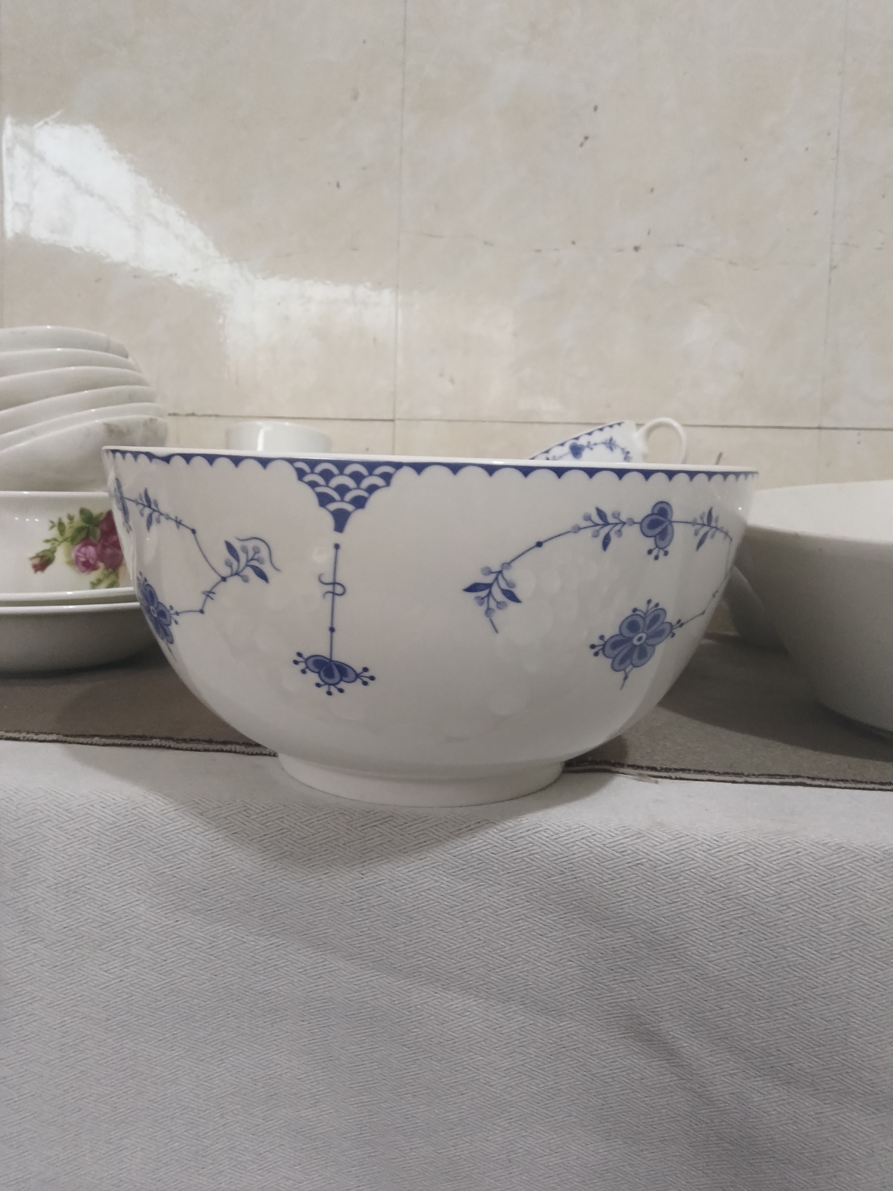 国营尾货唐草大碗一个微瑕